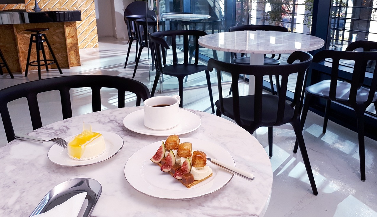 Image as shown taken with the Galaxy A5 (2017) using the cream filter.