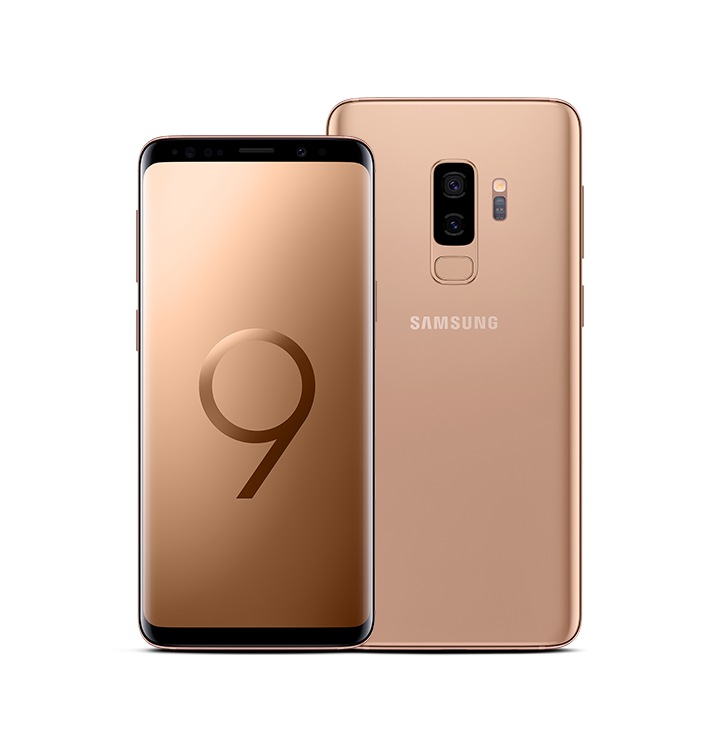 Galaxy S9 seen from the front and Galaxy S9+ seen from the rear, both in lilac purple