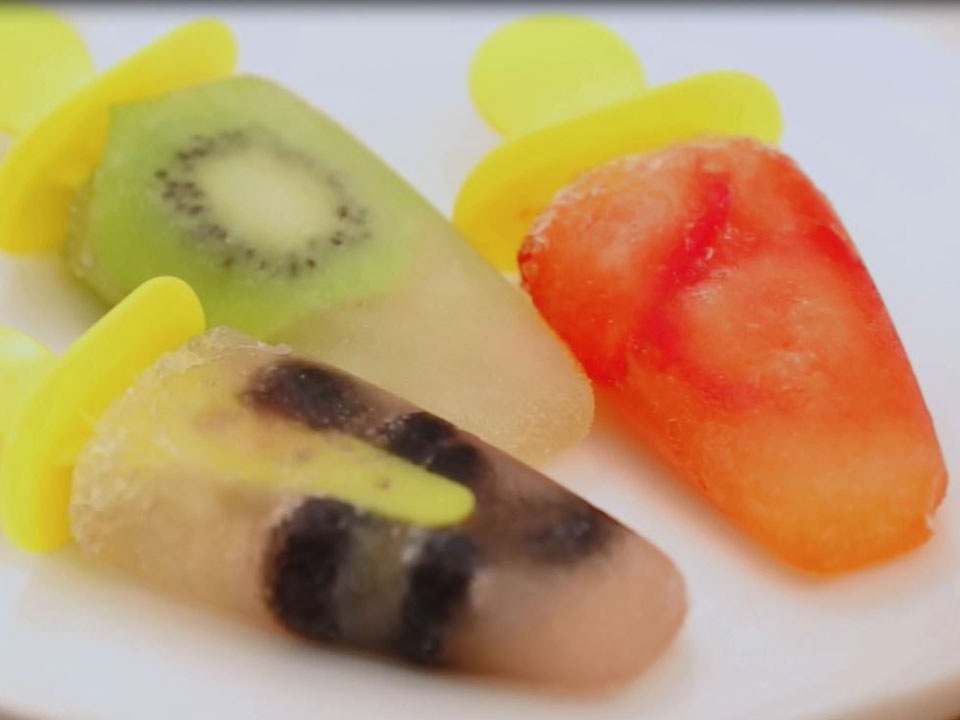 Lemon ice lollies