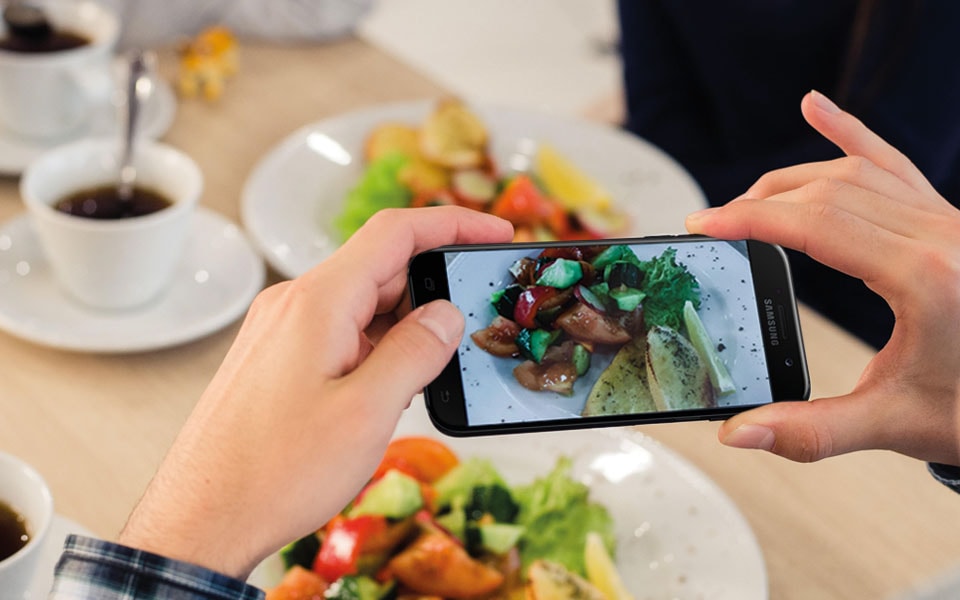 Snap the perfect food picture in 5 steps