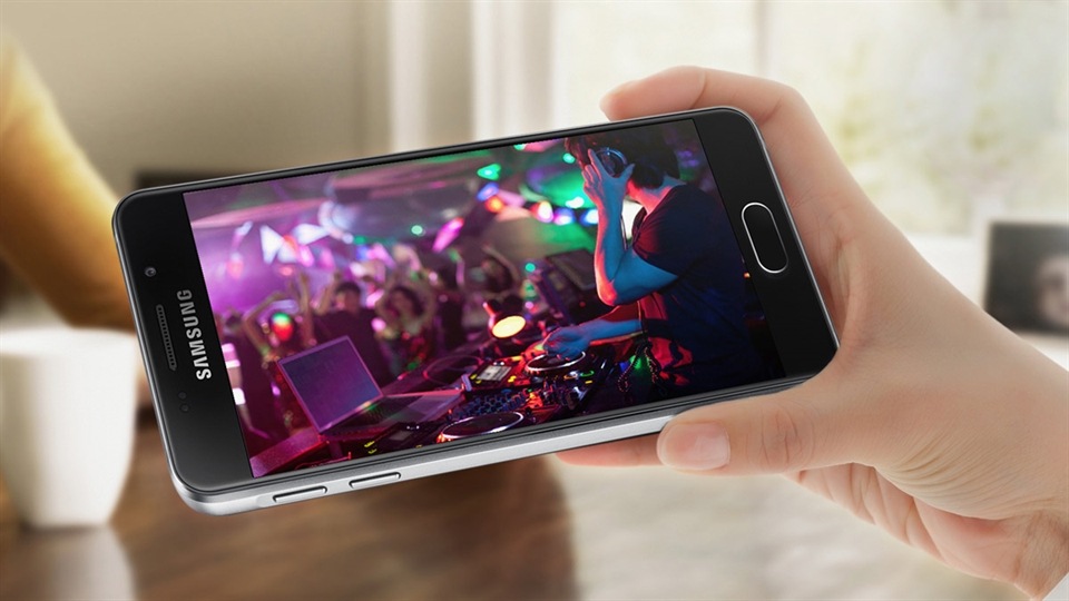 Pump up your social life with your smartphone