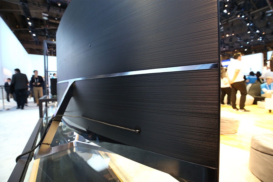 SUHD TV 360°design