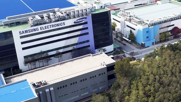 صورة بانورامية لموقع عمل تابع لشركة Samsung Electronics.