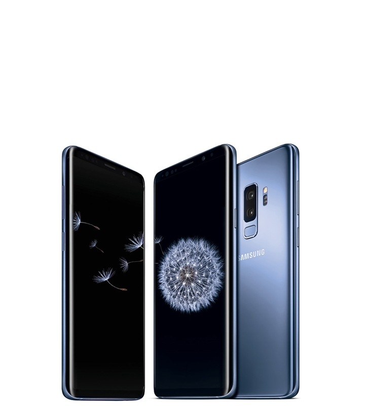 Galaxy S9+ seen from the front and the rear in coral blue.