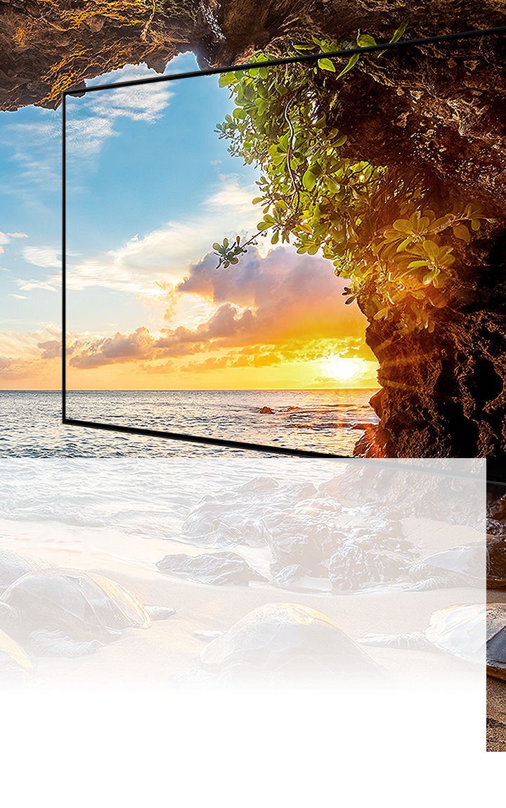Un téléviseur HDR affiche tous les détails sur l'écran de télévision avec des images HDR en affichant une scène de bord de mer avec le soleil levant à l'horizon, vu depuis l'intérieur d'une grotte.