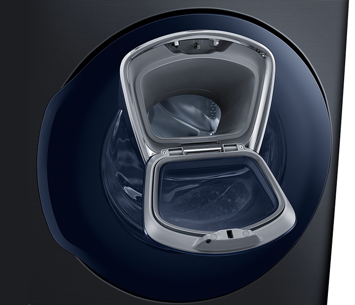 Abra a inovadora porta AddWash™ para adicionar rapidamente qualquer item extra durante a lavagem