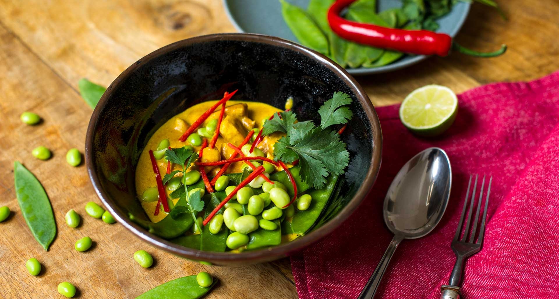 MIKROKÜCHE: HÜHNERCURRY MIKROKÜCHE: HÜHNERCURRY
