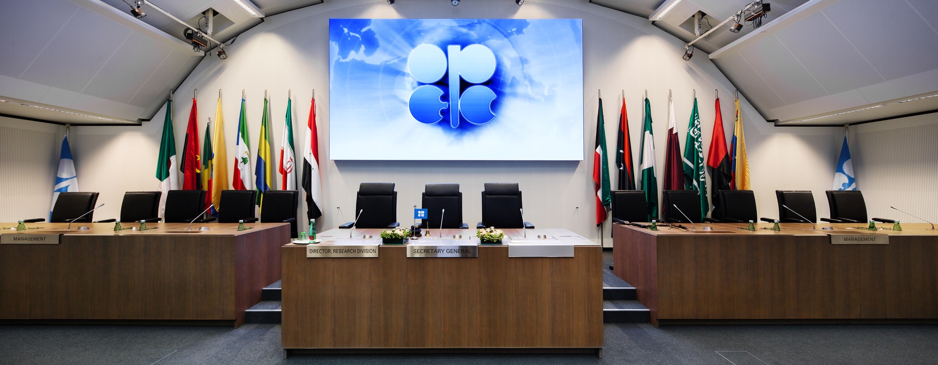 OPEC Wien setzt auf innovative Präsentations-Technik von Samsung OPEC Wien setzt auf innovative Präsentations-Technik von Samsung