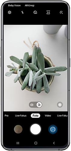 Tippe auf das Kamerawechsel-Symbol deines Galaxy A80.
