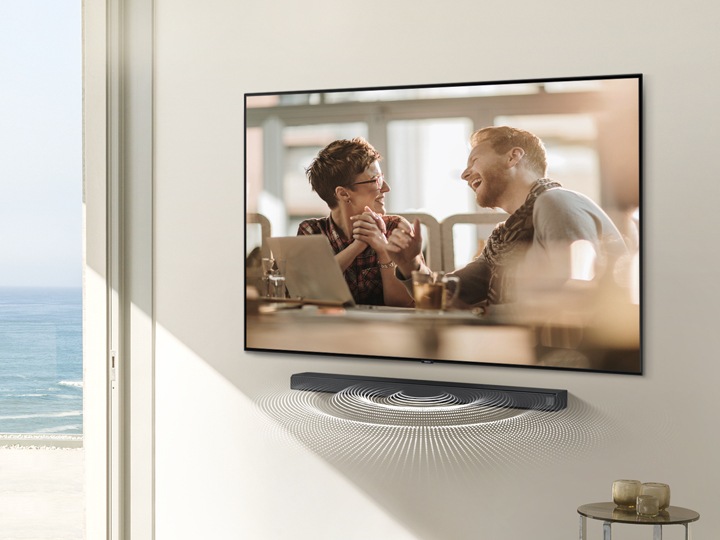 Built-in Centre Speaker