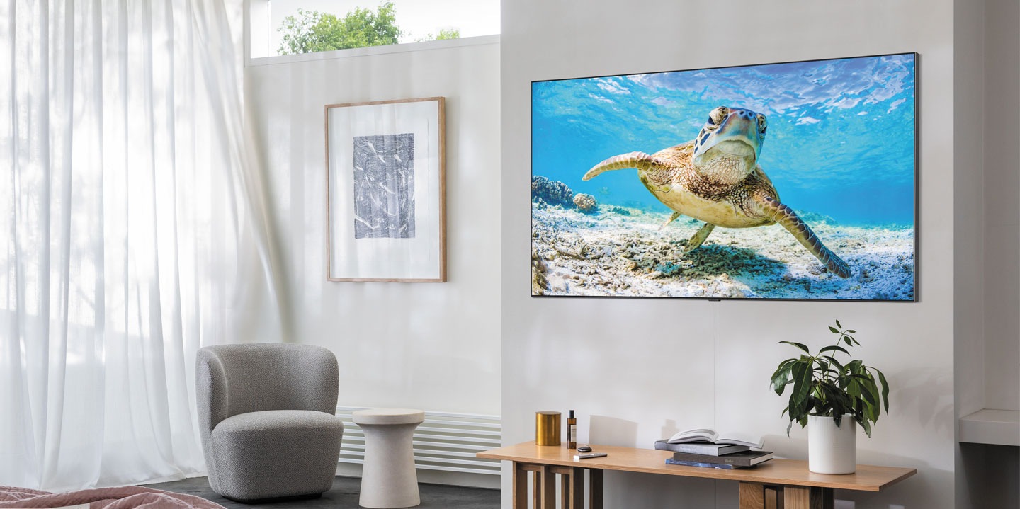 Samsung QLED 4K tv with showing a turtle underwater