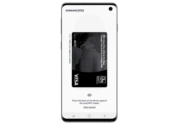Galaxy S10e vu de l’avant avec l’application Samsung Pay apparaissant à l’écran. L’écran affiche une carte VISA RBC.