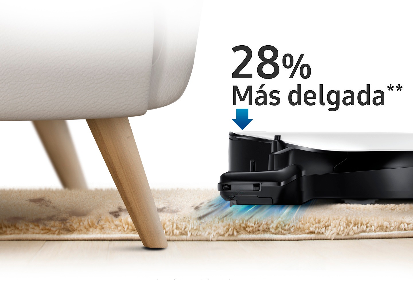 Una imagen que muestra un dispositivo POWERbot VR7010 aspirando una alfombra y limpiando debajo de un sofá, así como un ícono de flecha y texto que dice '28% más delgado.'