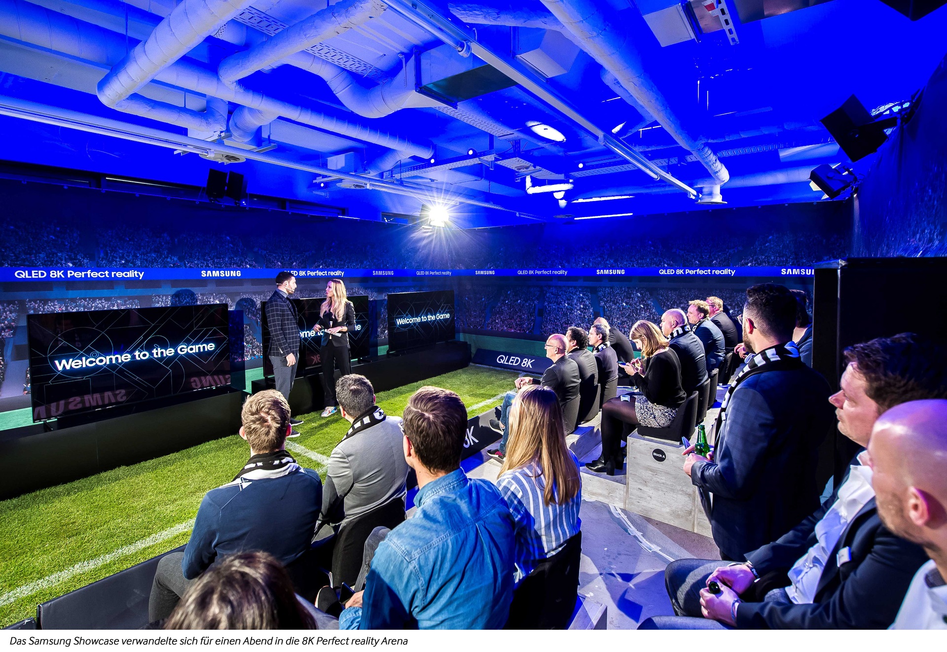 Das Samsung Showcase verwandelte sich für einen Abend in die 8K Perfect reality Arena Das Samsung Showcase verwandelte sich für einen Abend in die 8K Perfect reality Arena
