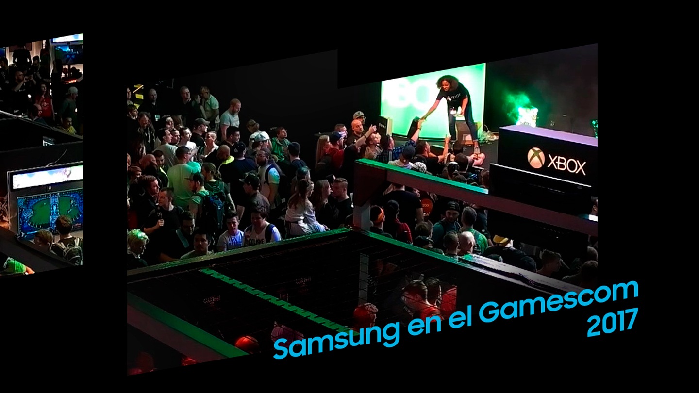 En la Gamescom 2017, varias personas hacen cosplays de personajes de videojuegos y utilizan el monitor gaming samsung. La mayoría de las personas que usan el monitor dicen que es bonito y lo alaban.