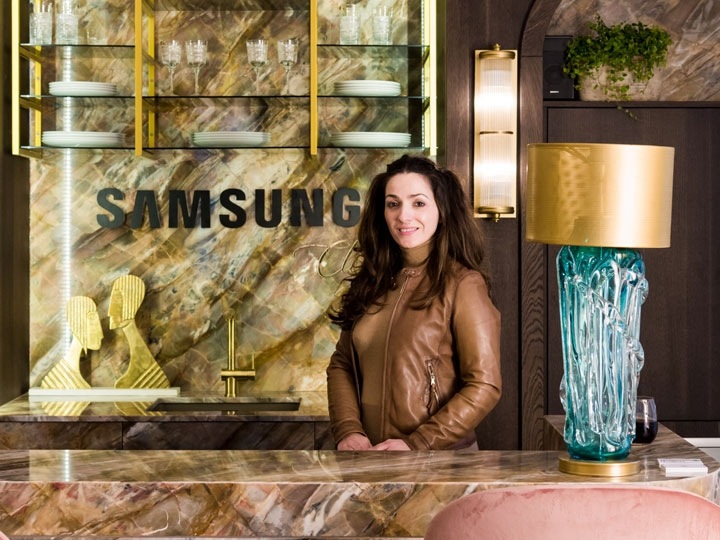 diseñadora Beatriz Silviera en el restaurante Samsung Club en Casa Decor