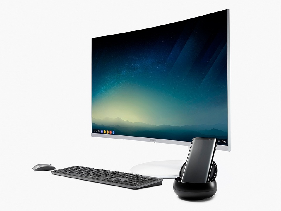 Estación Samsung DeX con monitor, teclado y ratón