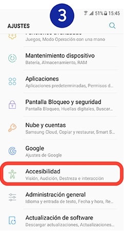 Nos desplazamos hasta “Accesibilidad” y accedemos con un toque