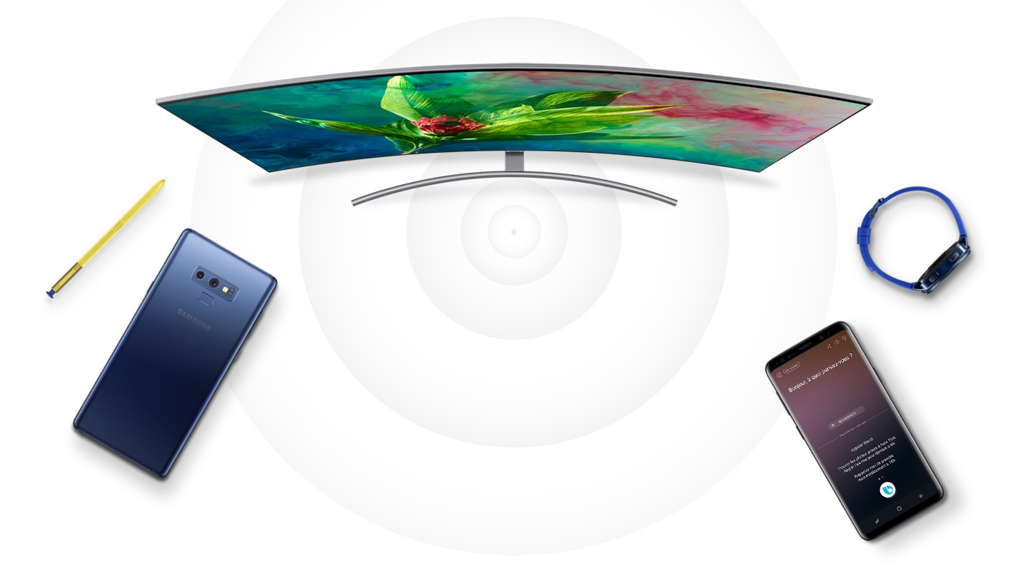 Smart TV med tablet, smartphone og ur Smart TV med tablet, smartphone og ur