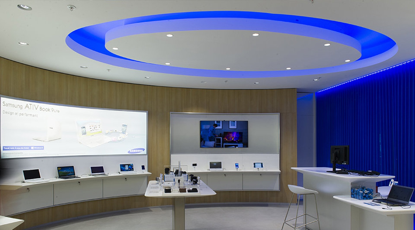 Intérieur du Samsung Experience Store à Vélizy. Intérieur du Samsung Experience Store à Vélizy.