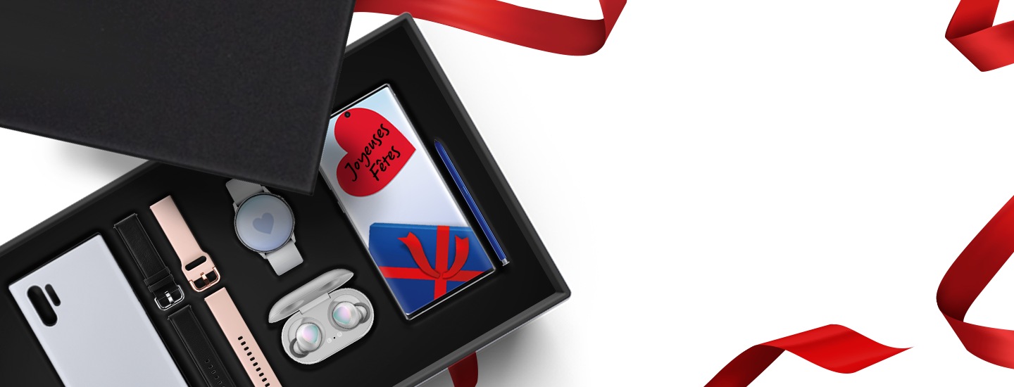 Une boîte noire avec tous les produits du Hard Bundle. Le kit comprend un Galaxy Note10 + 256 Go d’argent, un stylo S bleu, un Galaxy Watch Active2 d’argent avec deux bandes de rechange (rose et noir), des boutons d’argent Galaxy et un étui en silicone argenté de grade 10+. La moitié inférieure de l'écran Note10 + affiche un coffret bleu avec un arc rouge, tandis que la moitié supérieure de l'écran affiche un cœur avec le mot "avec amour".