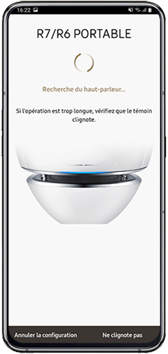 Patientez le temps que l’application vous demande de saisir le mot de passe du réseau Wi-Fi. Si cette opération tarde, vérifiez si le témoin bleu situé sur l’enceinte clignote