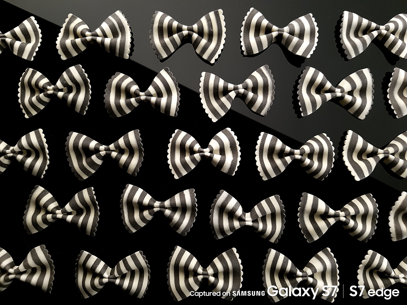 Photo of pasta taken by Galaxy S7.