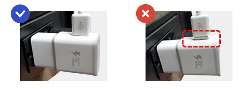 Una imagen muestra cómo colocar adecuadamente el cable USB en el adaptador de carga
