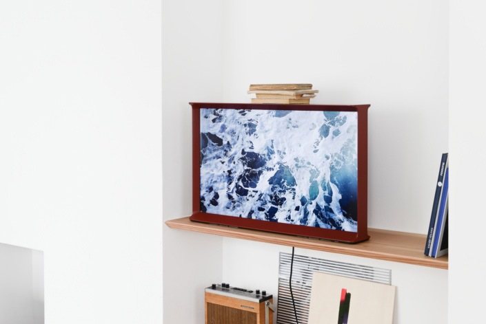 Closer look of SERIF TV