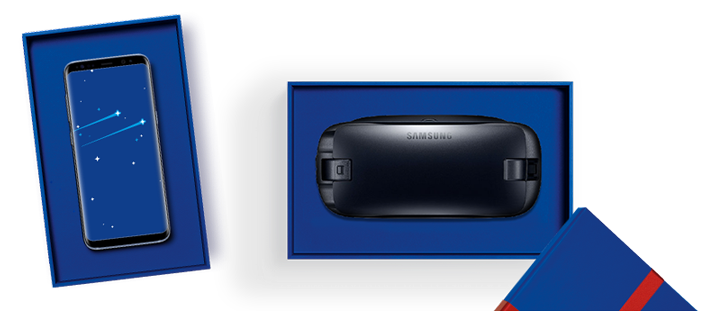 A Galaxy S8 és a Gear Vr kontrollerrel (2017) kék ajándékdobozban