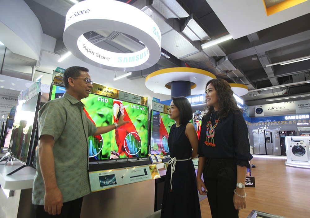 Samsung Super Store Surabaya Samsung Super Store Surabaya