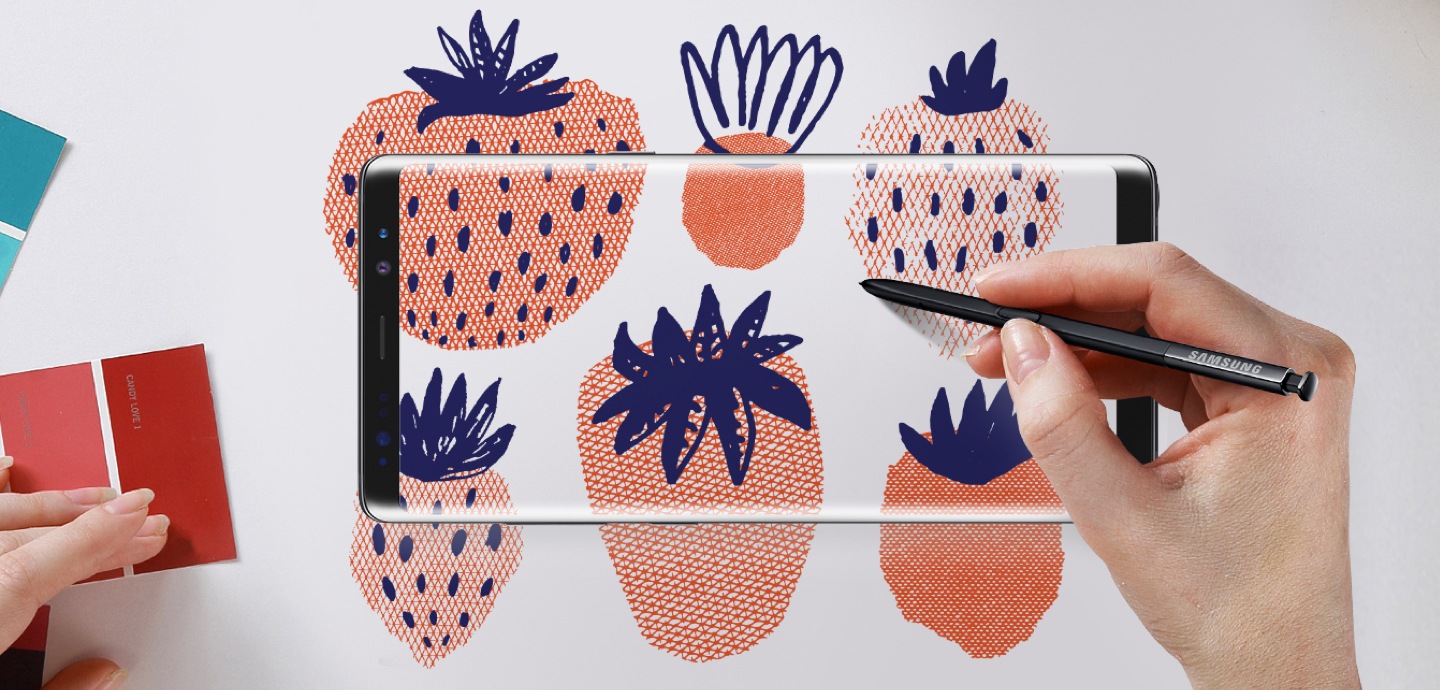 An artist at work on a Samsung Galaxy Note8.