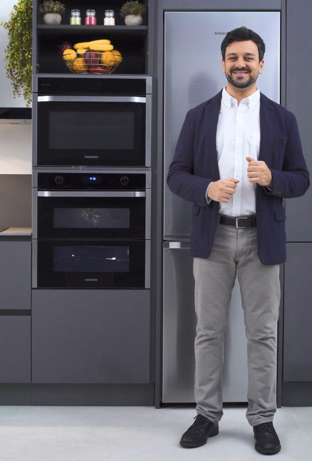 Scopri tutto quello che c’è da sapere su Dual Cook Flex™, spiegato dal nostro commesso virtuale. Scopri tutto quello che c’è da sapere su Dual Cook Flex™, spiegato dal nostro commesso virtuale.