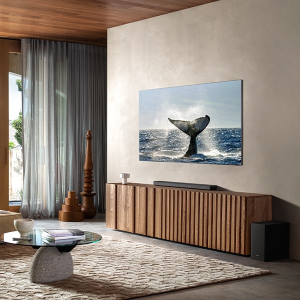 Samsung Soundbar is placed in the middle of the room