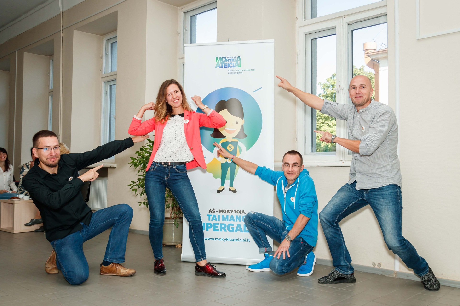 Mokslo metus šalies pedagogai pradėjo patys semdamiesi naujų žinių Mokslo metus šalies pedagogai pradėjo patys semdamiesi naujų žinių