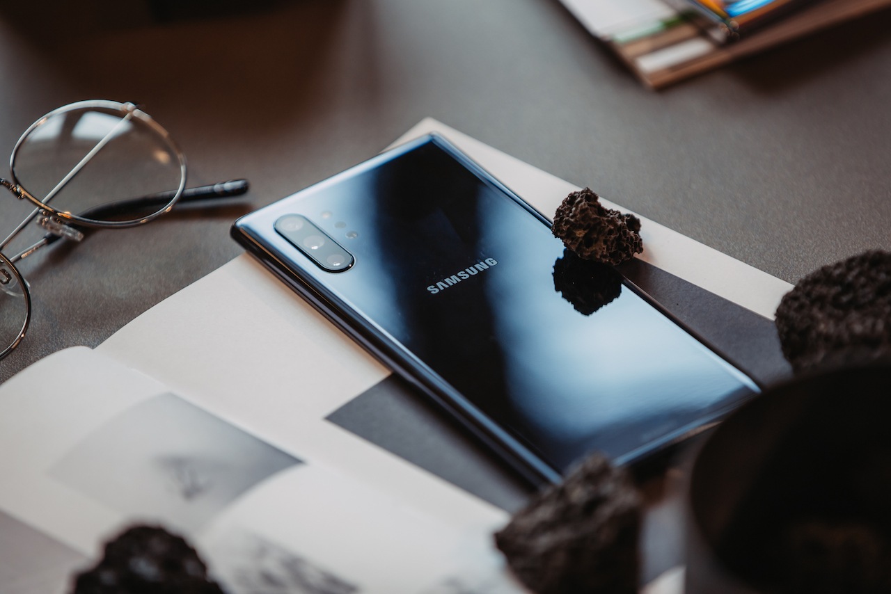„Samsung Galaxy“ flagmanai nepraranda populiarumo: „Note10“ ir „S10“ serijų paklausa didžiulė „Samsung Galaxy“ flagmanai nepraranda populiarumo: „Note10“ ir „S10“ serijų paklausa didžiulė