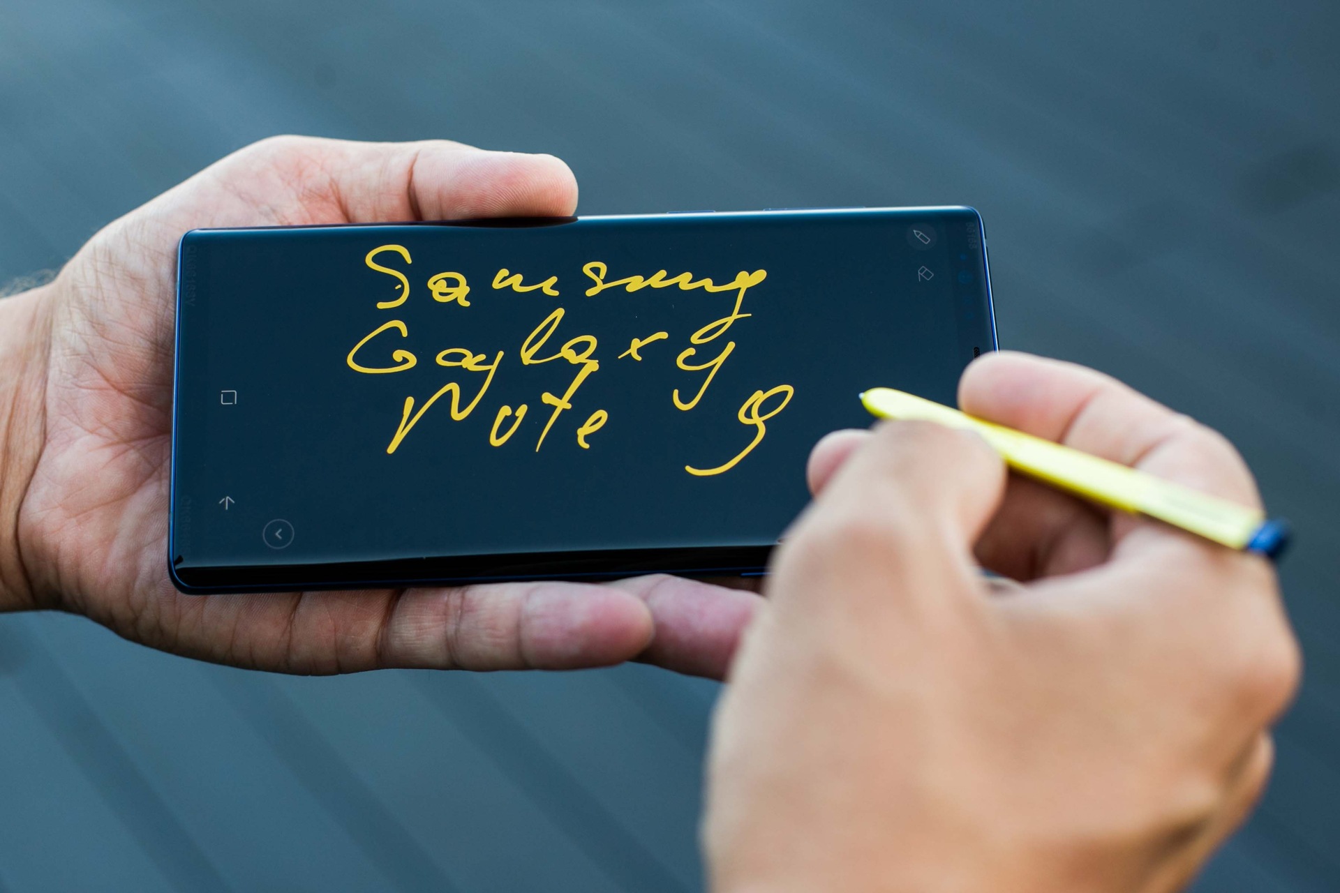 „Samsung“ pristatė naują flagmaną „Galaxy Note9“: telefoną trokštantiems to, kas geriausia „Samsung“ pristatė naują flagmaną „Galaxy Note9“: telefoną trokštantiems to, kas geriausia