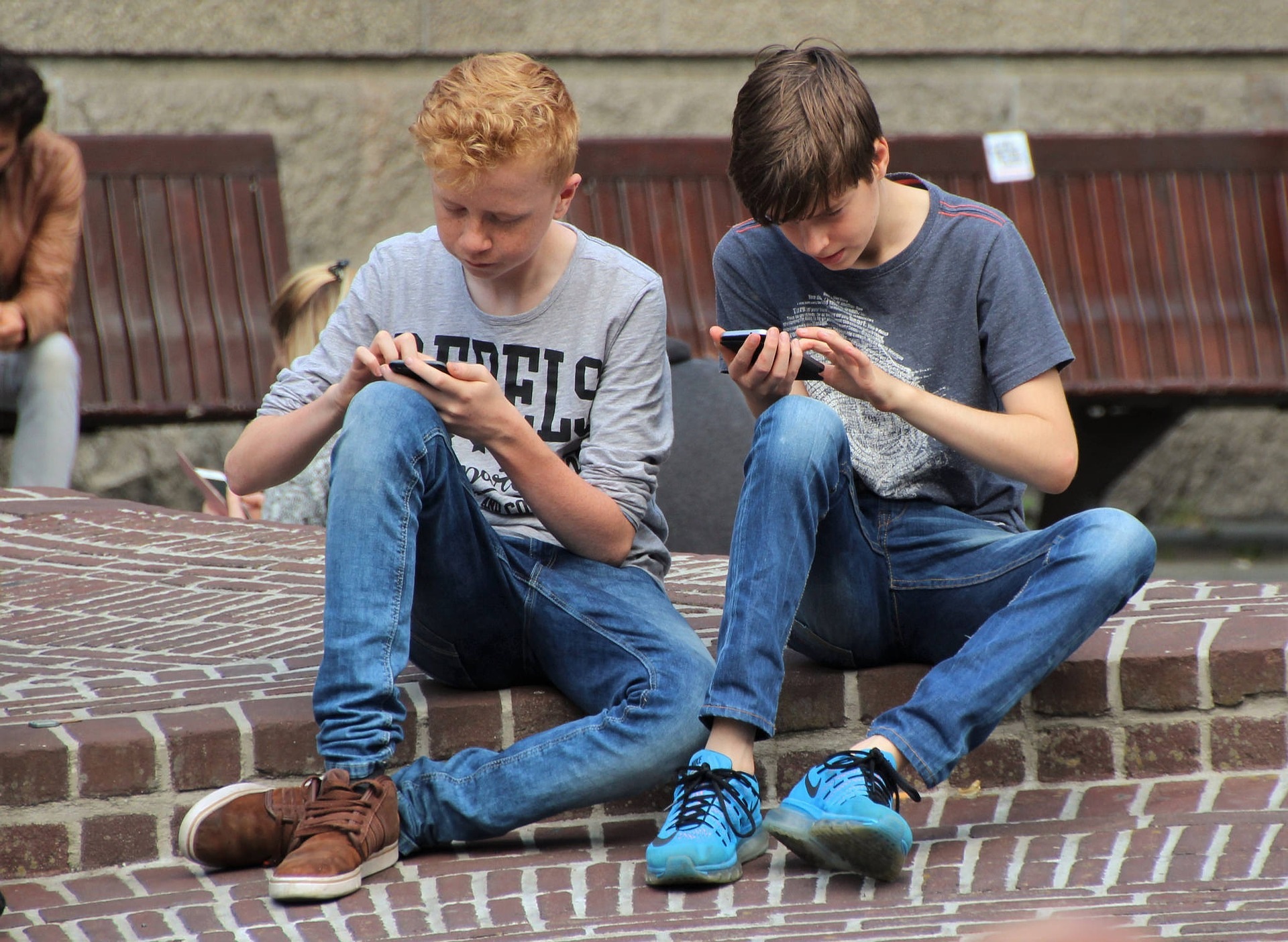 Septynių iš dešimties jaunuolių tėvai nežino, ką jų vaikai veikia internete Septynių iš dešimties jaunuolių tėvai nežino, ką jų vaikai veikia internete