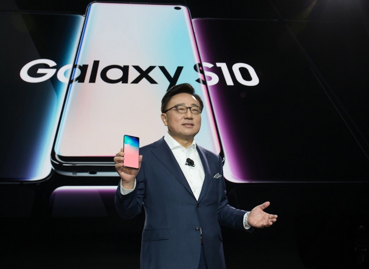 „Samsung Galaxy S10“ apdovanotas už geriausias inovacijas ieškant „Wi-Fi“ sprendimų „Samsung Galaxy S10“ apdovanotas už geriausias inovacijas ieškant „Wi-Fi“ sprendimų