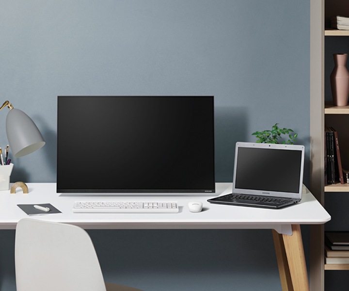 Samsung Space monitora stends augstuma pielāgošanai nodrošina ērtu ekrāna novietojumu.