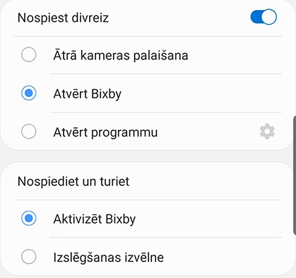Note10 ekrānuzņēmums ar norādēm par to, kā pielāgot sānu pogu Bixby aktivizēšanai