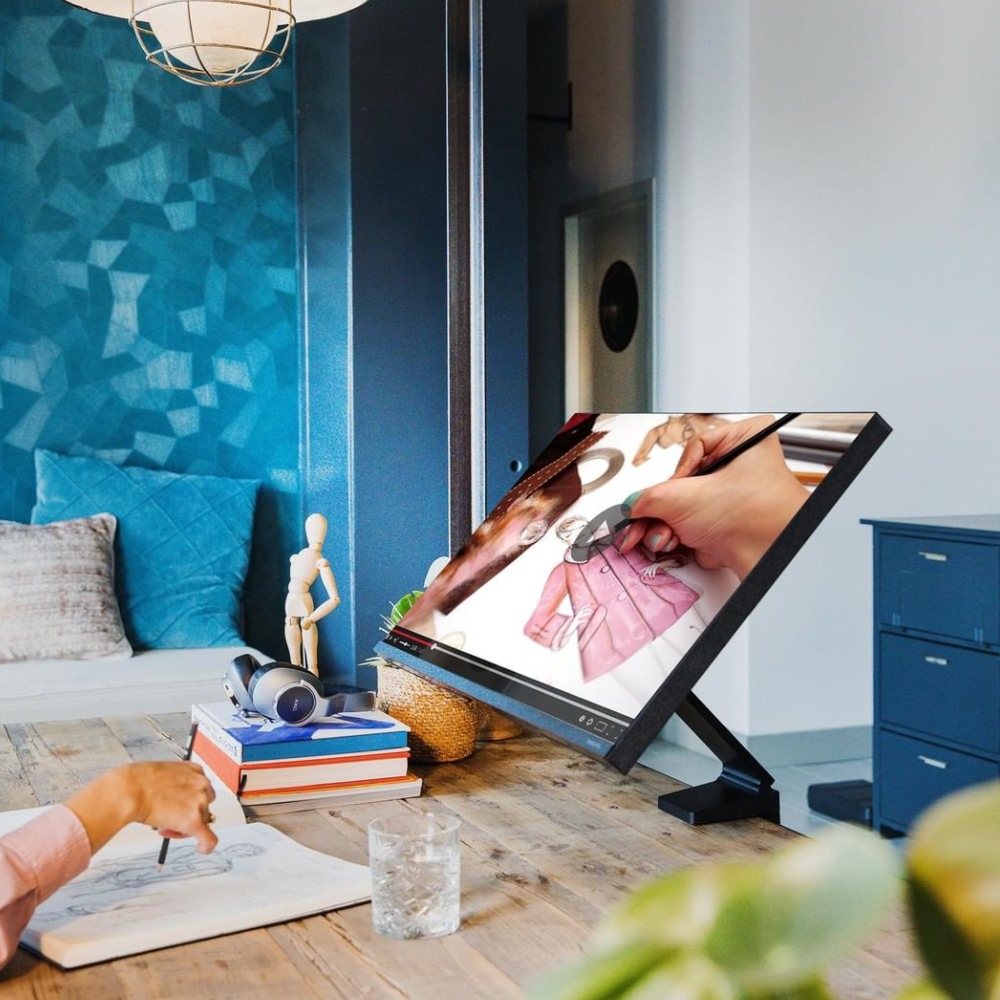Samsung Space Monitor