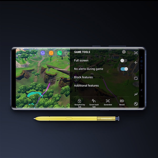 Horizontal game screen on Galaxy Note9 with S Pen.