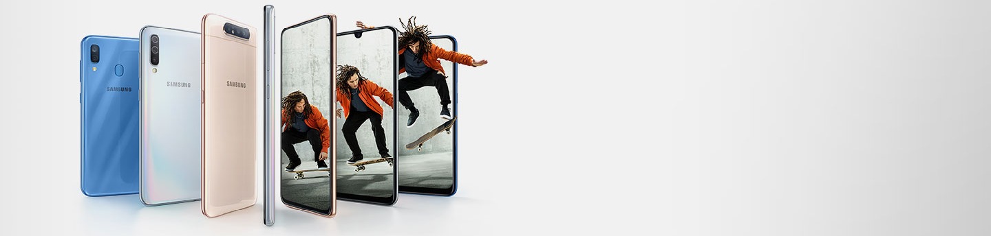 Samsung Galaxy A7 Image simulée d’un Galaxy A incliné vers l’avant, fusionnant avec le skate park en arrière-plan et d’un skateur en plein saut pour illustrer la façon dont l’écran donne vie à tout le contenu.