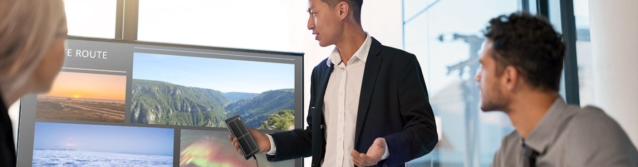 man presenting with samsung dex