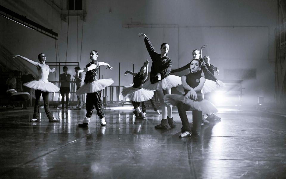 Welke dansers zitten er in deze VR ballet voorstelling? Welke dansers zitten er in deze VR ballet voorstelling?