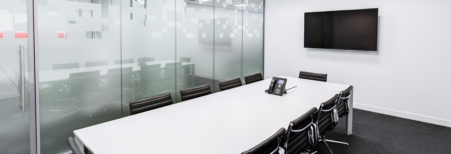 Digital signage in de meeting room Digital signage in de meeting room