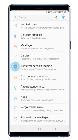 Open Instellingen en tik op Achtergronden en thema's