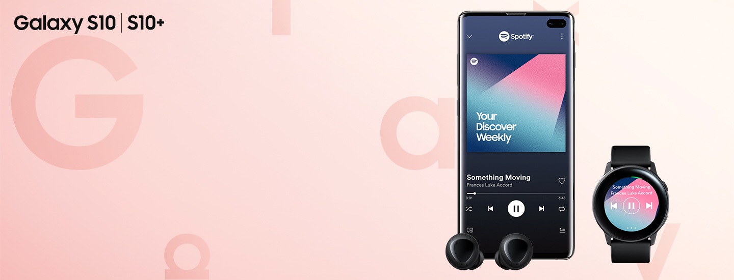 Produktene forfra som inngår i tilbudet. I tilbudet skal være en Galaxy S10 eller S10+, et par Galaxy Buds og en Galaxy Watch Active.