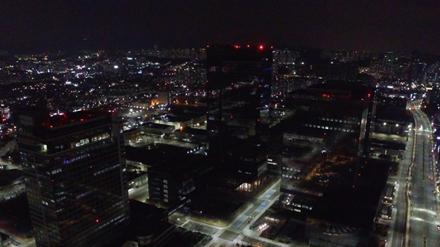 A photo of Korean worksites attending "Turn Off Your Lights"